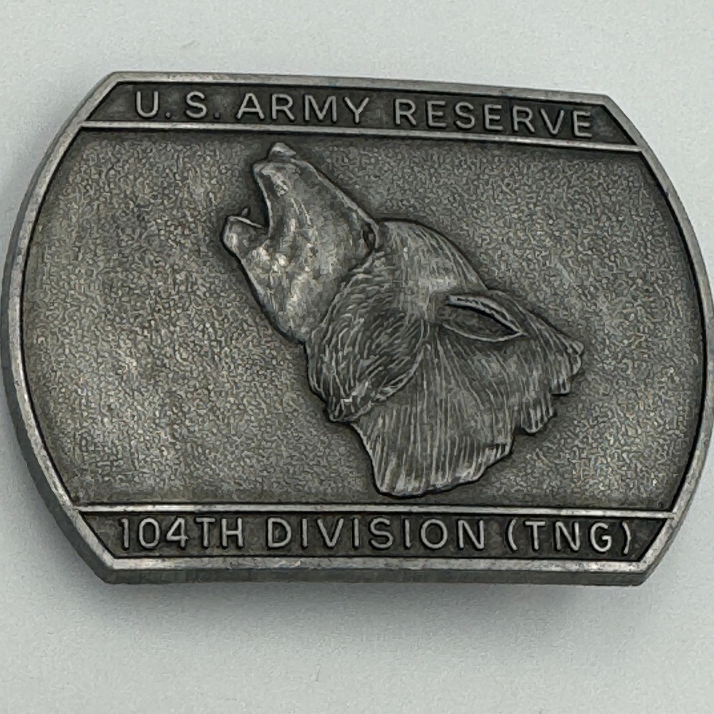 Us Army Reserve 104th Division Tng Howling Timberwolf Belt Buckle Vintage Silver